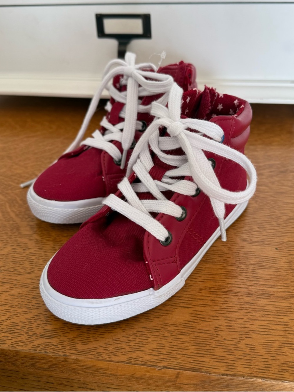 Kids High-Top Sneakers - Burgundy with White Laces